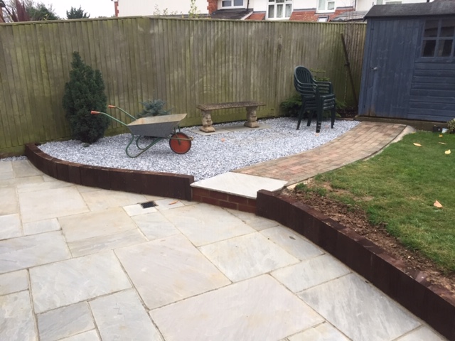 Paving in Emmer Green, Reading, Berkshire by your friendly local builders