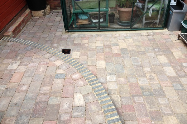 Paving in Emmer Green, Reading, Berkshire by your friendly local builders